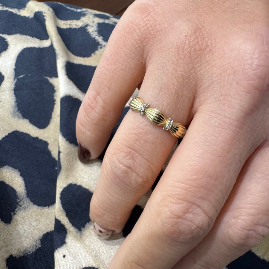 14 Carat Gold Lily Stone Trendy Ring - CNG Jewels (1)