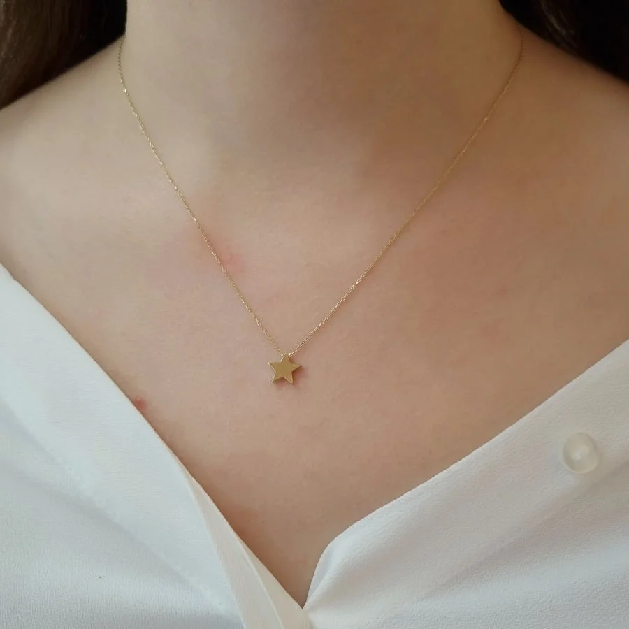 14 Carat Gold Star Necklace - 2