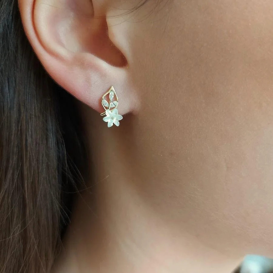 White Flower Minimal Gold Women's Silver Earrings - 1