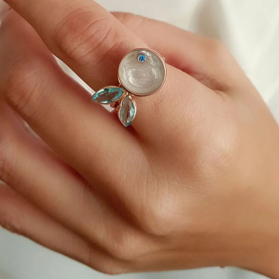 Beyaz Mineli Balık Kadın Gümüş Yüzük - 1