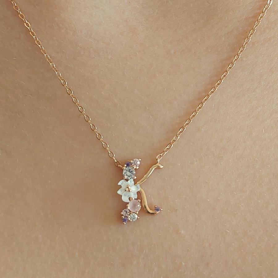 Çiçekli K Harfi Gümüş Kadın Kolye - CNG Jewels