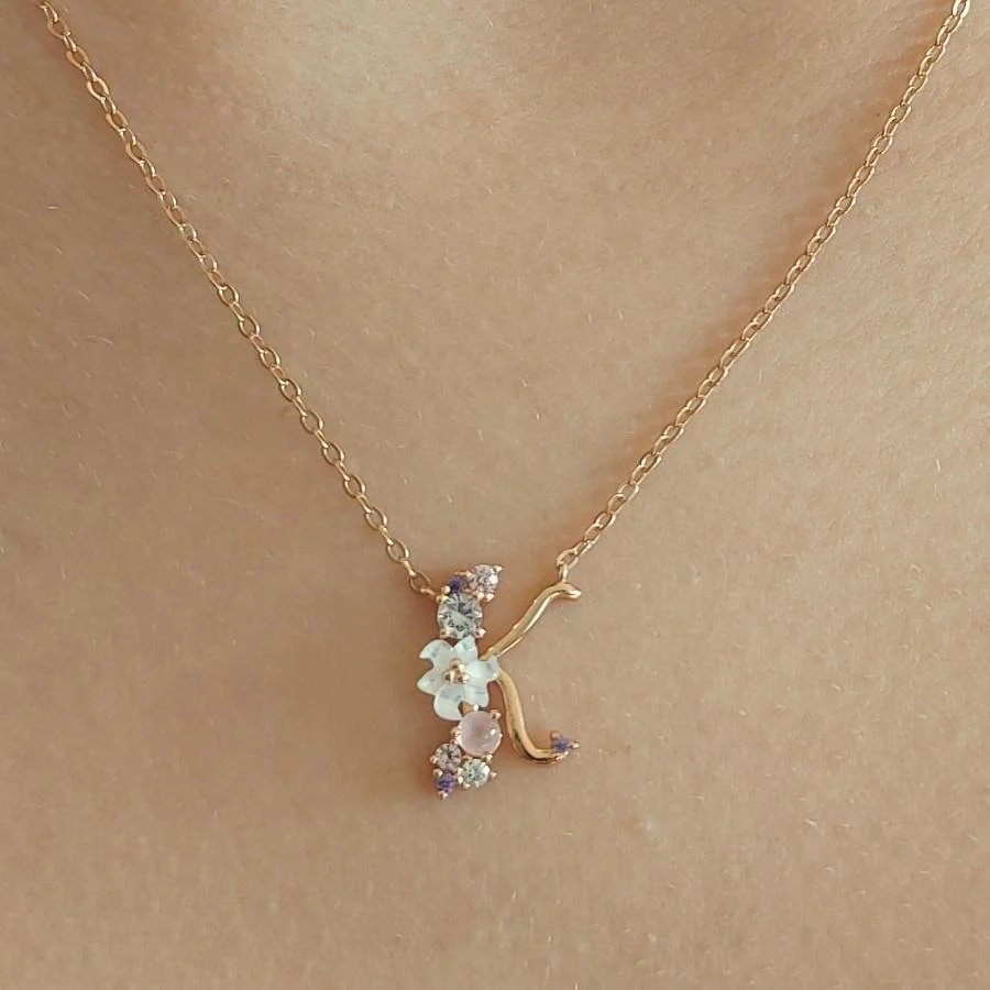 Çiçekli K Harfi Gümüş Kadın Kolye - 1