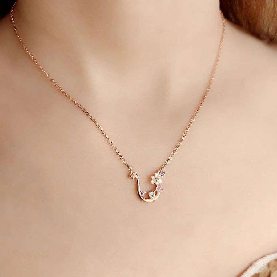 Floral Letter U Silver Women's Necklace - 1