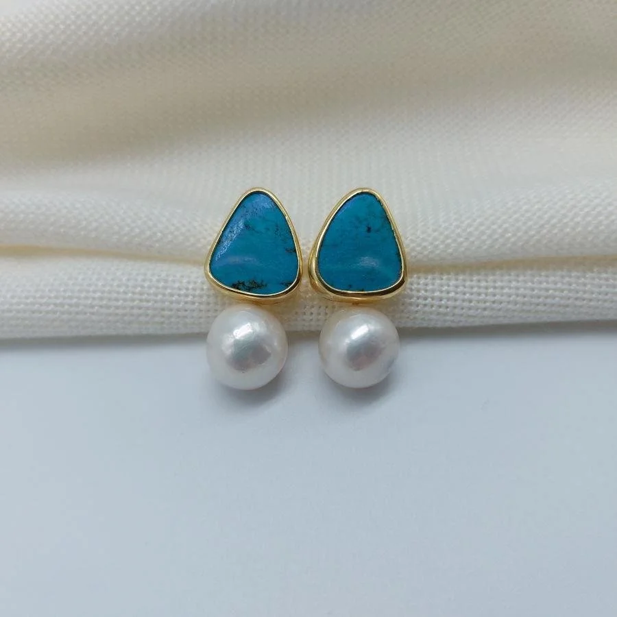 Design Natural Turquoise and Pearl Silver Earrings