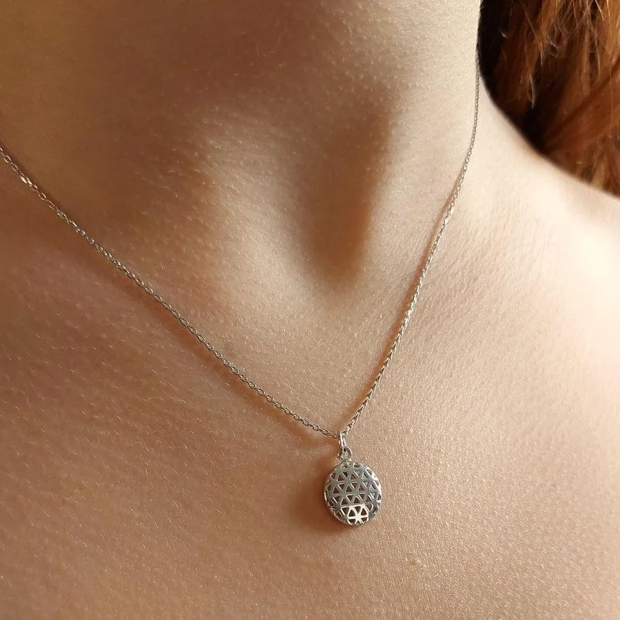 Small Flower of Life Women's Silver Necklace - 2