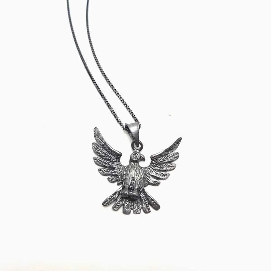 Mat Siyah Kartal Gümüş Erkek Kolye - 1