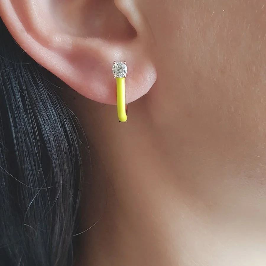 Neon Sarı Mineli Tektaşlı Halka Gümüş Kadın Küpe - 2