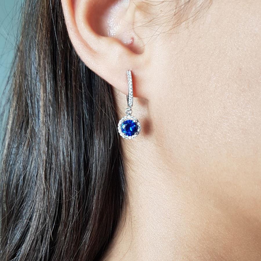 Safir Mavisi Sallantılı Taşlı Kadın Gümüş Küpe - CNG Jewels
