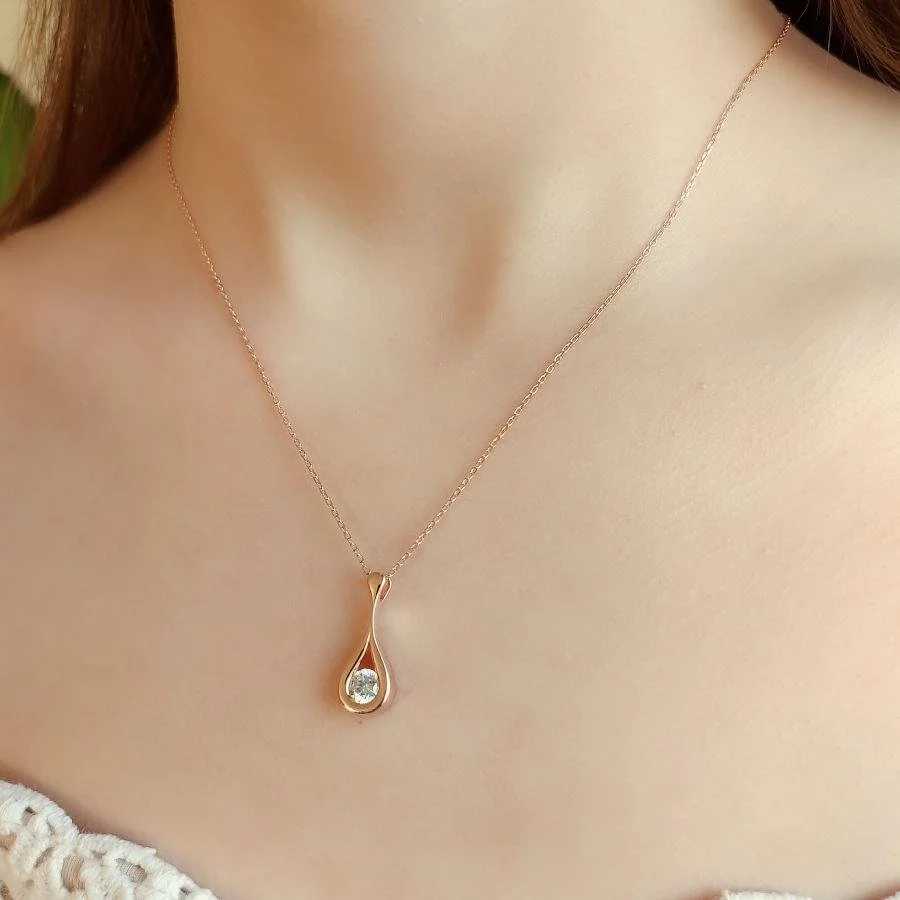 Su Damlası Figürlü Tektaş Rose Gümüş Kadın Kolye - 2