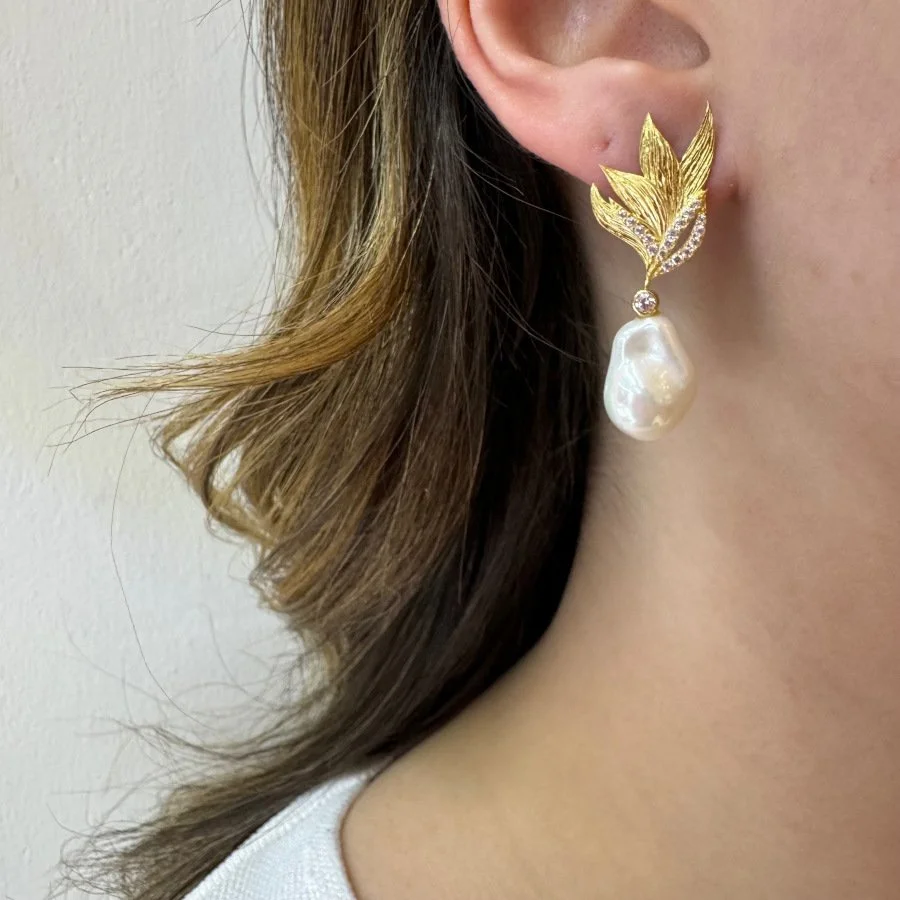 Tasarım Yaprak Sallantılı Amorf İnci Kadın Gümüş Küpe - 2