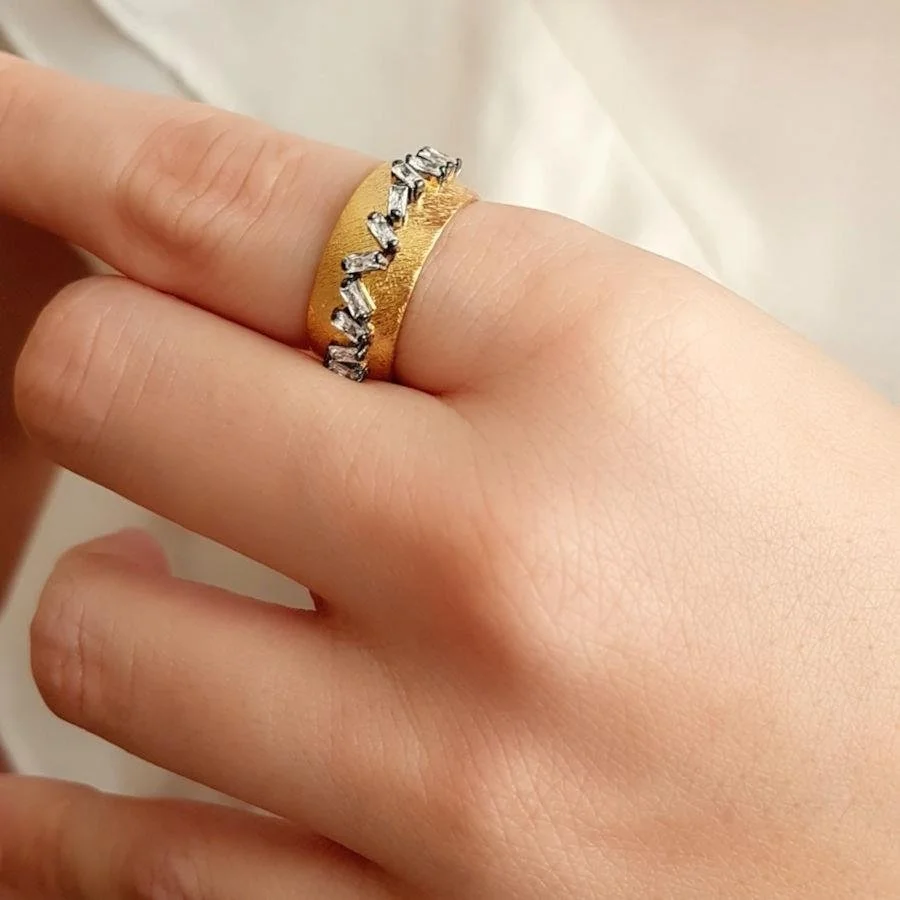 Tasarım Zikzak Baget Taşlı Gold Kadın Gümüş Yüzük - 2