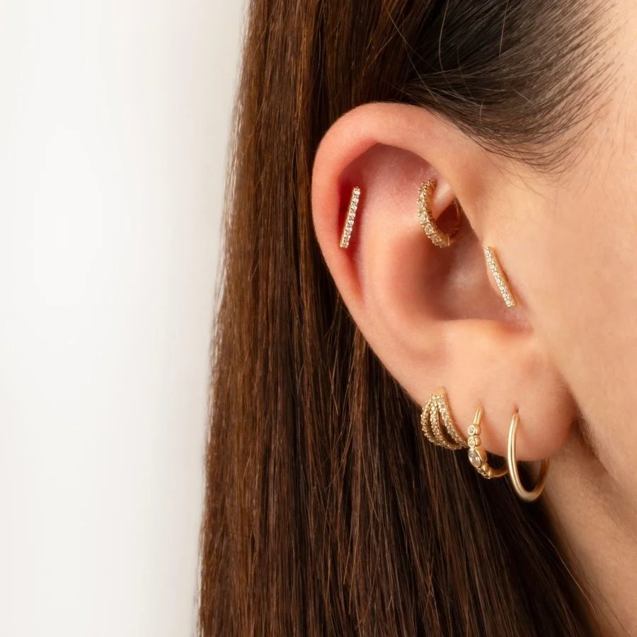 Taşlı Çubuk Altın Helix Piercing