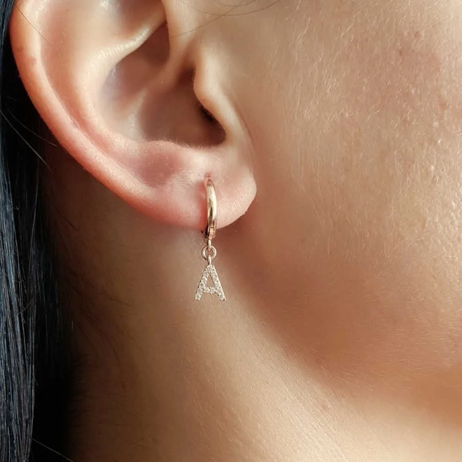 Taşlı Harfli Sallantılı Gümüş Kadın Halka Küpe - 2