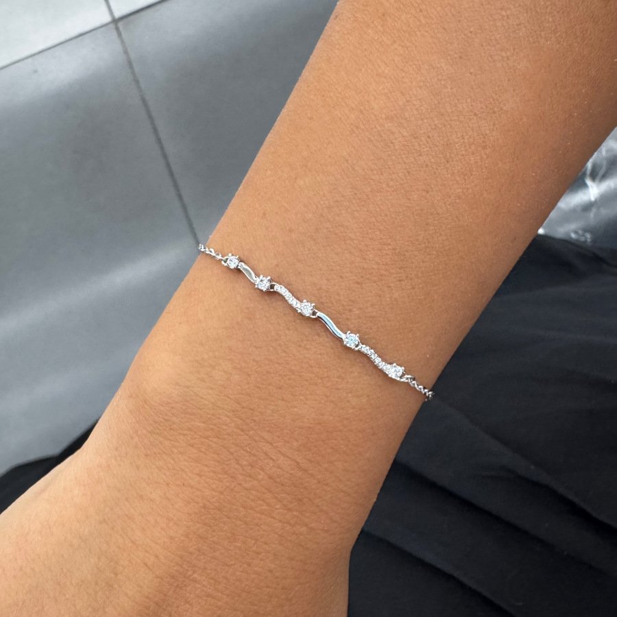 Taşlı Minimal Dalga Kadın Gümüş Bileklik - CNG Jewels (1)