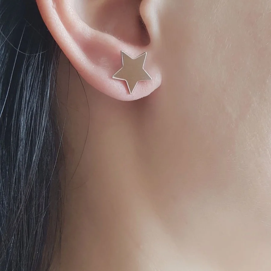 Taşsız Parlak Yıldız Gümüş Kadın Küpe - 1