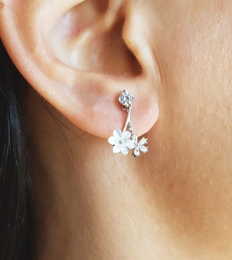 Tektaş Sallantılı Beyaz Çiçekli Gümüş Kadın Küpe - 1