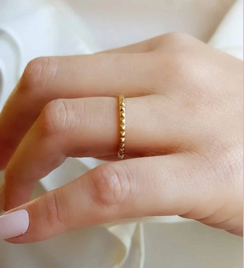 Thin Small Pyramid Gold Ring