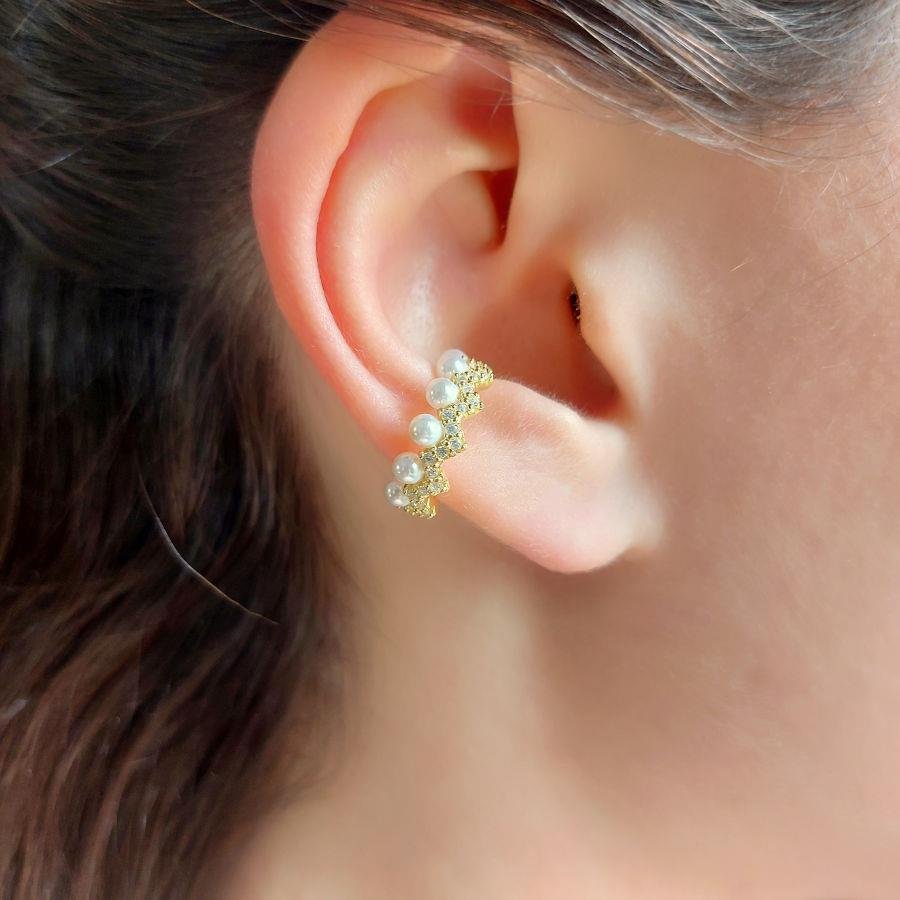 Zigzag Stone Pearl Gold Cartilage Silver Earrings - CNG Jewels